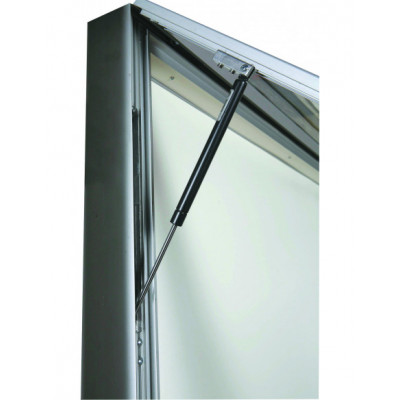 Vitrine d'extérieur au... 2